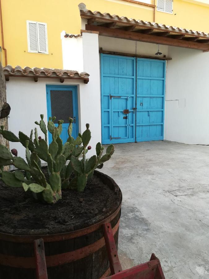 Centu Concas Acomodação com café da manhã Muravera Exterior foto