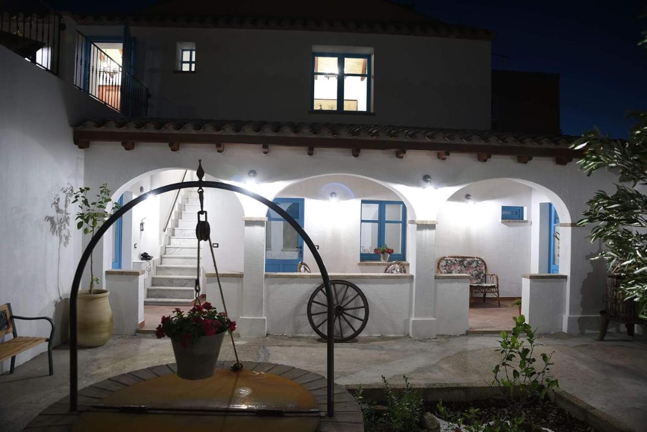 Centu Concas Acomodação com café da manhã Muravera Exterior foto